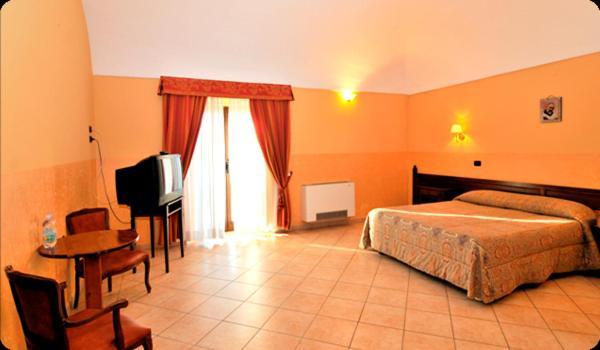 Hotel Tenuta Santa Lucia San Giovanni Rotondo Zewnętrze zdjęcie